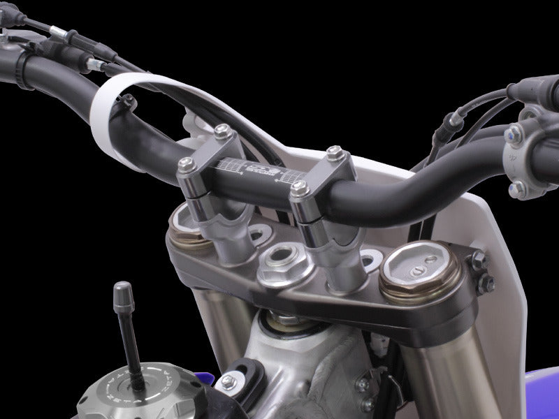 Zeta - 1 1/8" Fat Bar +19mm Handlebar Risers